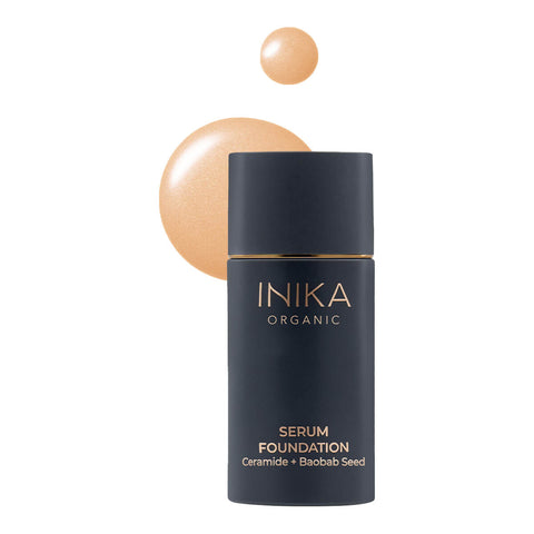 Bottle of organic serum foundation in the shade 'Brilliant', suitable for light skin with peach undertones.