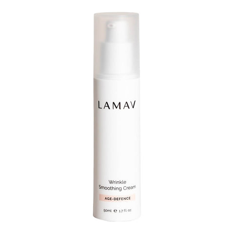 Bottle of highly concentrated day moisturiser, packed with superfoods, which help to maintain elasticity and firmness.